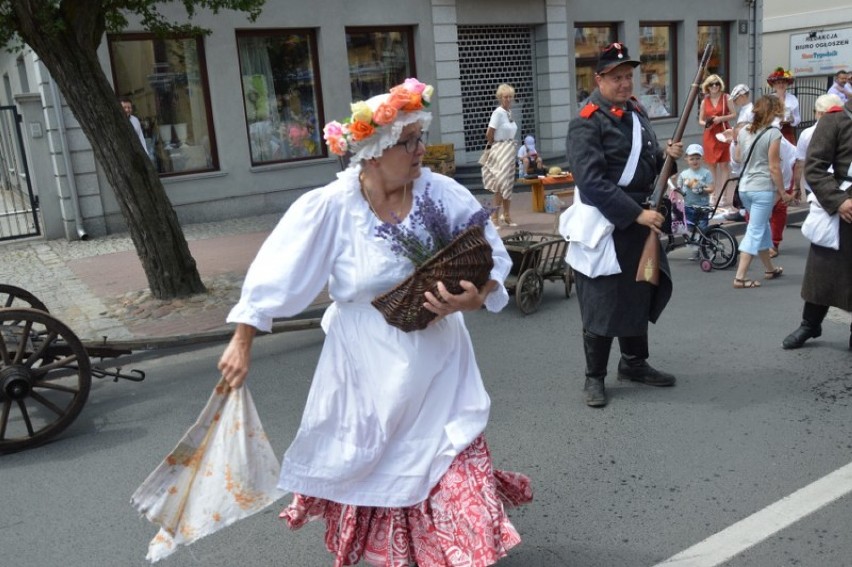 Zduńska Wola. Miasteczko Złotnickiego 2019 – inscenizacja [zdjęcia, wideo]