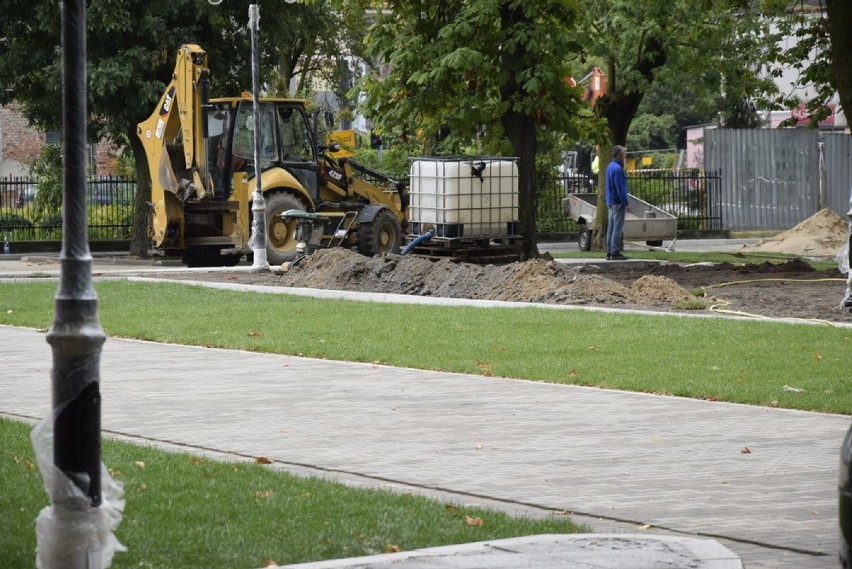 Po ukończeniu budowy parking przy ul. Rawskiej wyglądał...