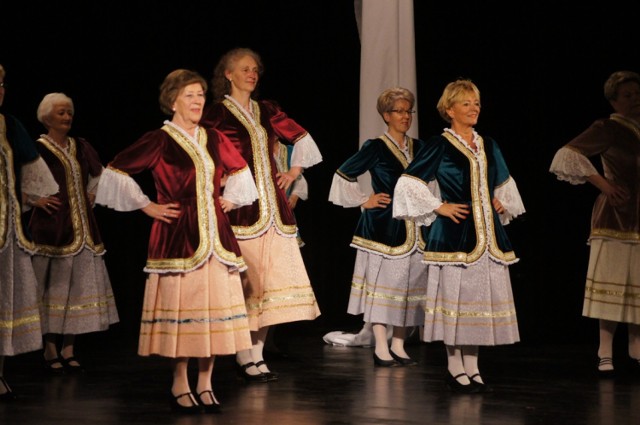 Spektakl poświęcony twórczości Moniuszki w MDK w Radomsku. Wystąpili seniorzy z RUTW "Wiem Więcej"