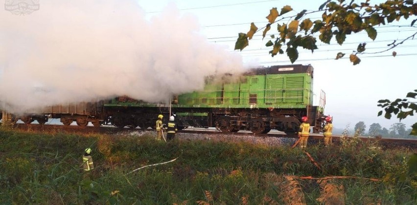 Pożar lokomotywy pod Żmigrodem spowodował duże opóźnienia na...