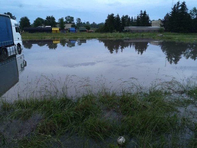 Deszcz, który spadł w Wąbrzeźnie w piątek, 19 czerwca wyrządził wiele szkód