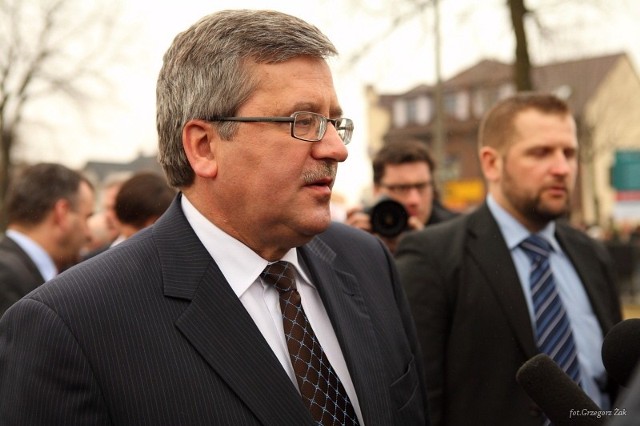 Marzec
Prezydent Bronisław Komorowski przyjechał do Kraśnika i spotkał się z przedsiębiorcami powiatu janowskiego, kraśnickiego i opolskiego oraz z władzami samorządowymi. W spotkaniu wzięło udział ponad 100 osób. 

Prezydent Komorowski odwiedził Kraśnik - oglądaj zdjęcia, czytaj relację

Pucowanie Kraśnika przed wizytą prezydenta

Kraśnik: Wizyta prezydenta była historycznym wydarzeniem