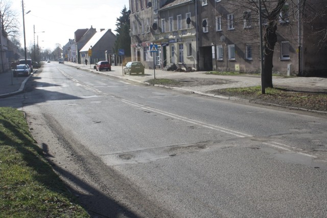 Ulica Śląska wymaga remontu. Planowane są prace na tym odcinku, ale kiedy będą realizowane?