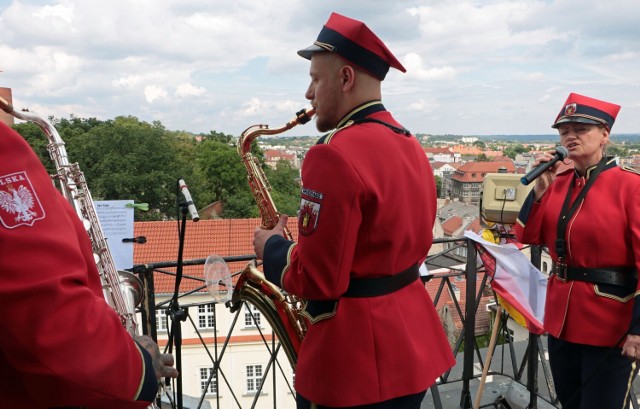 Po raz pierwszy zorganizowano koncert miejskiej orkiestry dętej na dachu ratuszowej wieży.