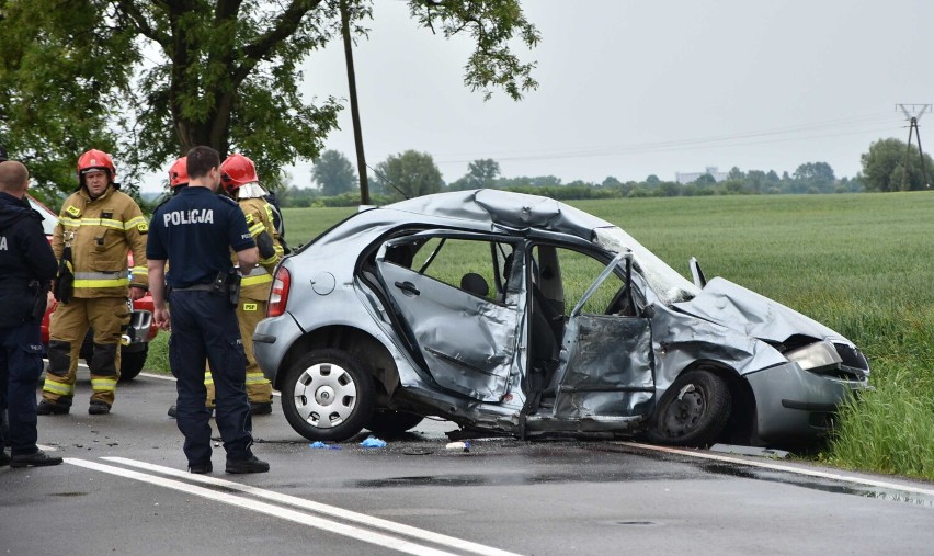 Gm. Nowy Staw. Tragiczny wypadek na drodze krajowej nr 55. Zginęły dwie osoby