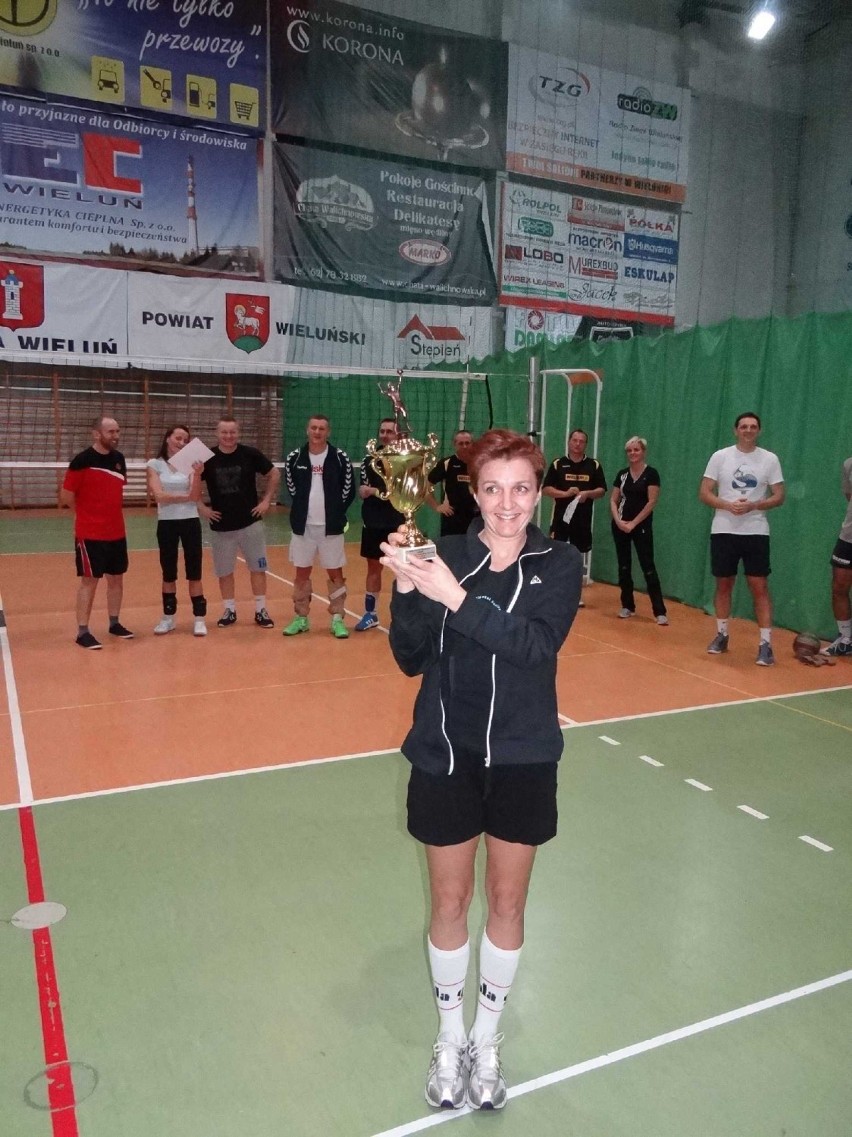 Charytatywny turniej siatkarski w Wieluniu dla 14-letniej Julii [FOTO]