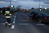 Wypadek karetki w Płocku. Trzech mężczyzn trafiło do szpitala [ZDJĘCIA]