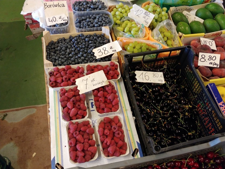 Ceny truskawek, owoców, warzyw giełda Andersa Białystok....