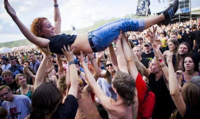 Bank Podróży jest już tradycją Woodstockowiczów, którzy chcą wspólnie przyjechać na Najpiękniejszy Festiwal Świata. Co roku duże grono woodstockowych gości wybiera wspólne podróżowanie na Przystanek Woodstock.
SPRAWDŹ BANK PODRÓŻY