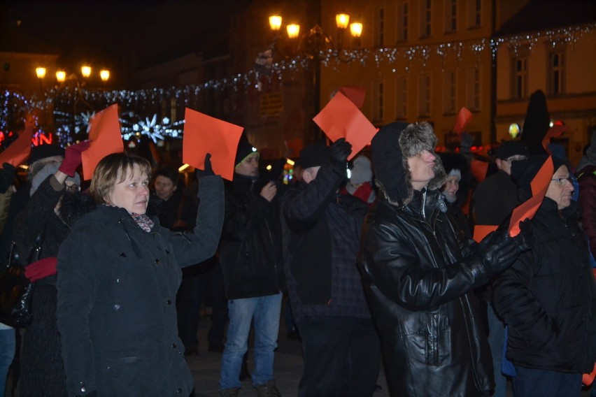Afera polityczna w Rybniku. PIS zarzuca Kuczerze udział w strajku. Miasto dało scenę organiatorom?