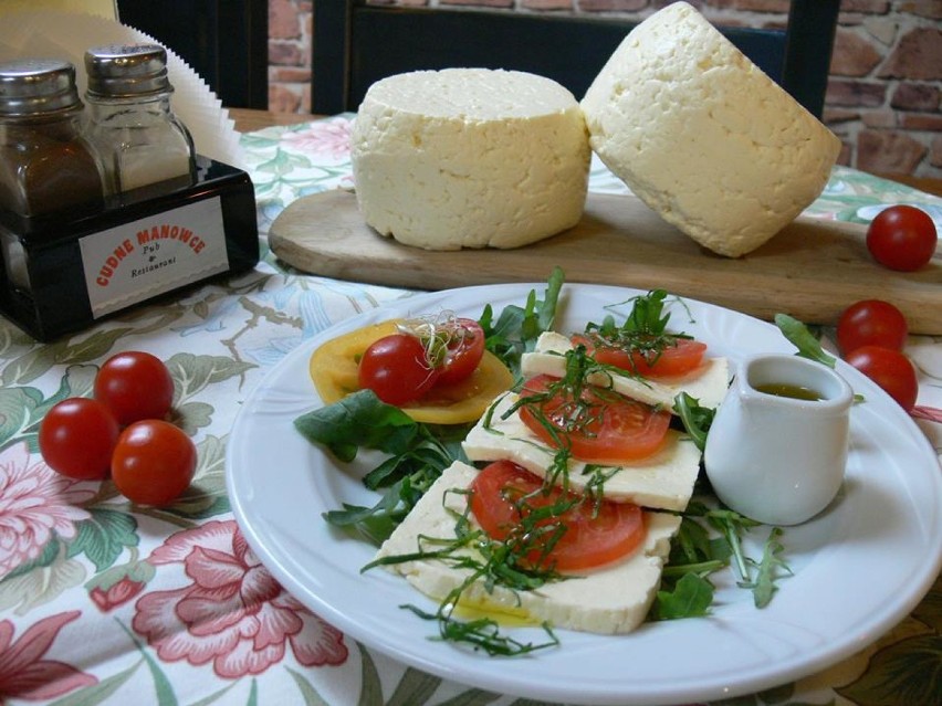 - W naszym aktualnym menu znajdują się min. krem z...