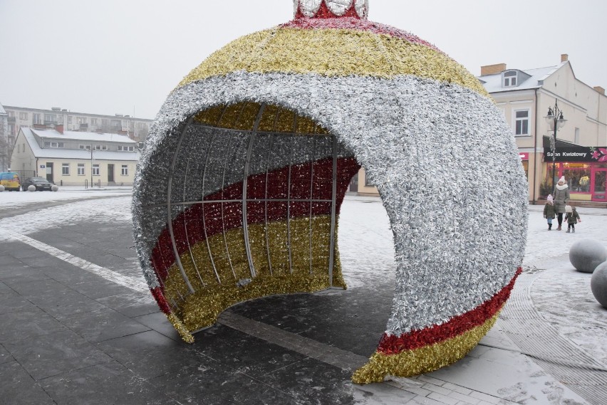 Świąteczne dekoracje na placu Marii Konopnickiej