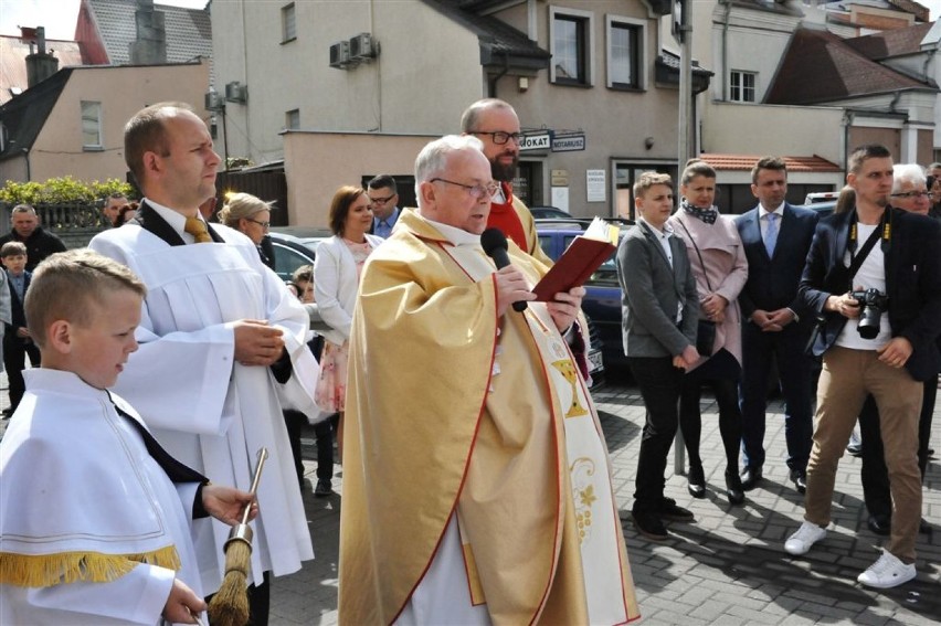 W powiecie w większości parafii terminy komunii świętych przesunięto