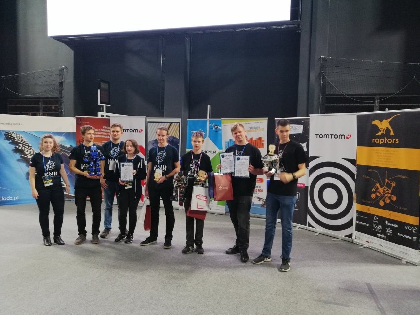 Konstruktorzy z Pracowni Robotyki na najwyższym podium podczas Międzynarodowych  Zawodów  Robotów w Sumo Challenge 2019 w Łodzi! 