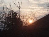 Oto piątkowy zachód słońca nad Międzyrzeczem. Jak symbol czasów. Nawet pogoda na sobotę niewyraźna. Niby słonecznie…
