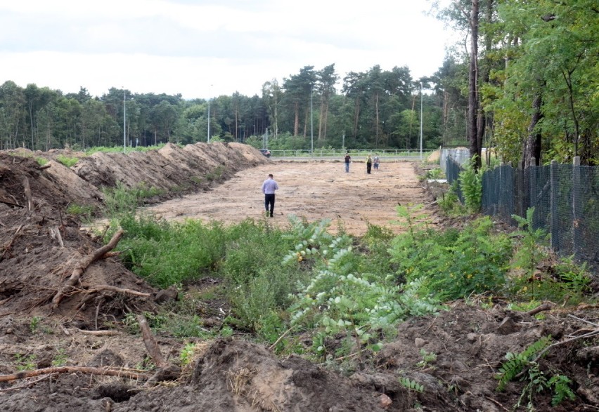 Ruszyły prace budowalne przy Centrum Rekreacyjno-Sportowym....