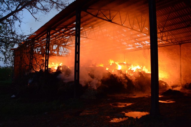 Pożar stodoły w Kwilczu (2.05.2019)