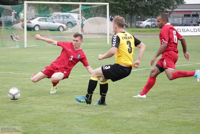 W meczu 1. kolejki 2. grupy 5. ligi kujawsko-pomorskiej Wisła Dobrzyń nad Wisłą pokonała zespół LTP Lubanie 2:1 (0:0). 

Gole: Michał Statkiewicz (50), Patryk Olewiński (60) - Kamil Stefaniak (75). Zobaczcie zdjęcia i wideo z tego spotkania.



