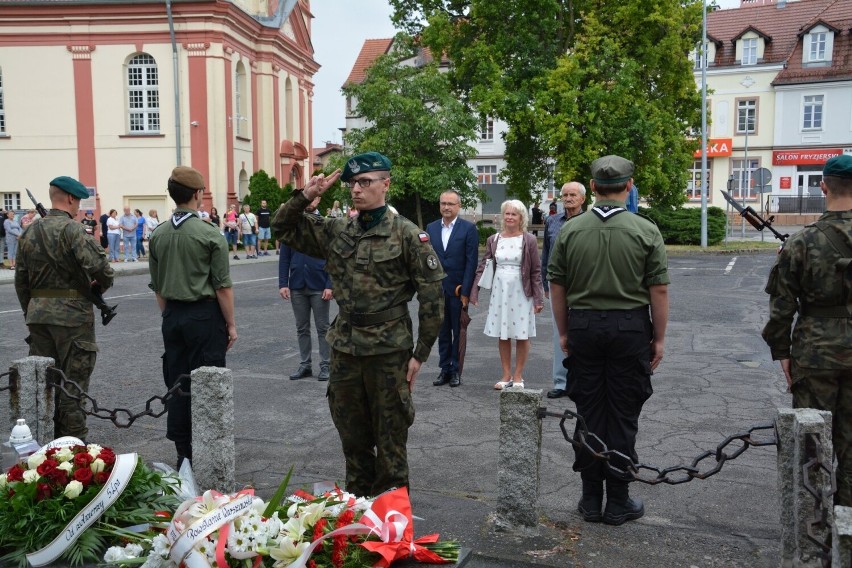 Przy Pomniku Chwały Oręża Polskiego w Sulechowie odbyły się...