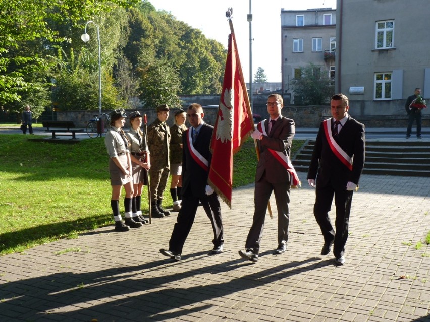 Kwiaty w 75. rocznicę agresji ZSRR na Polskę