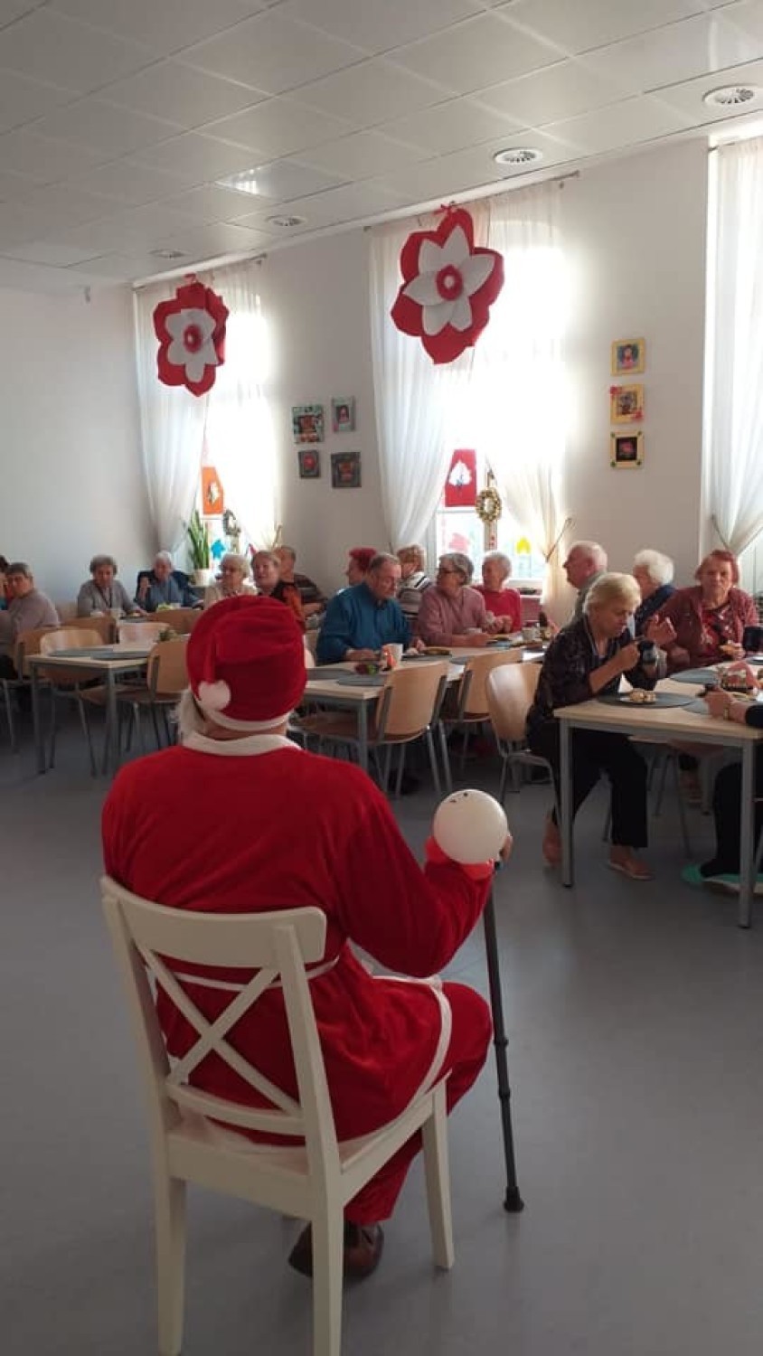 Mikołajki u oleśnickich seniorów (ZDJĘCIA)       