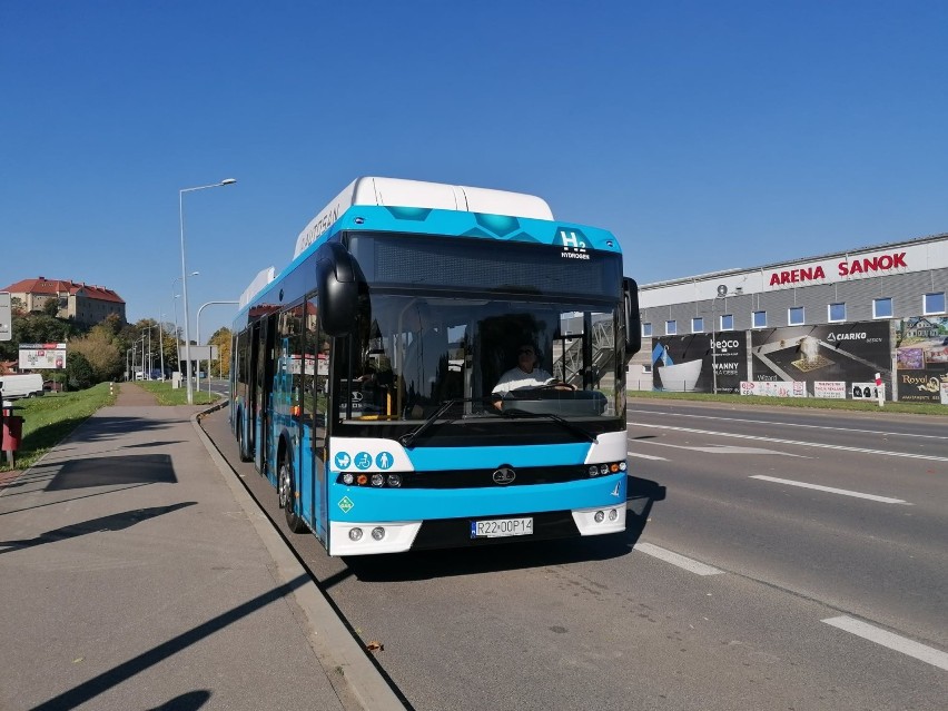 Polski autobus wodorowy z Sanoka. Znamy datę oficjalnej premiery [ZDJĘCIA]