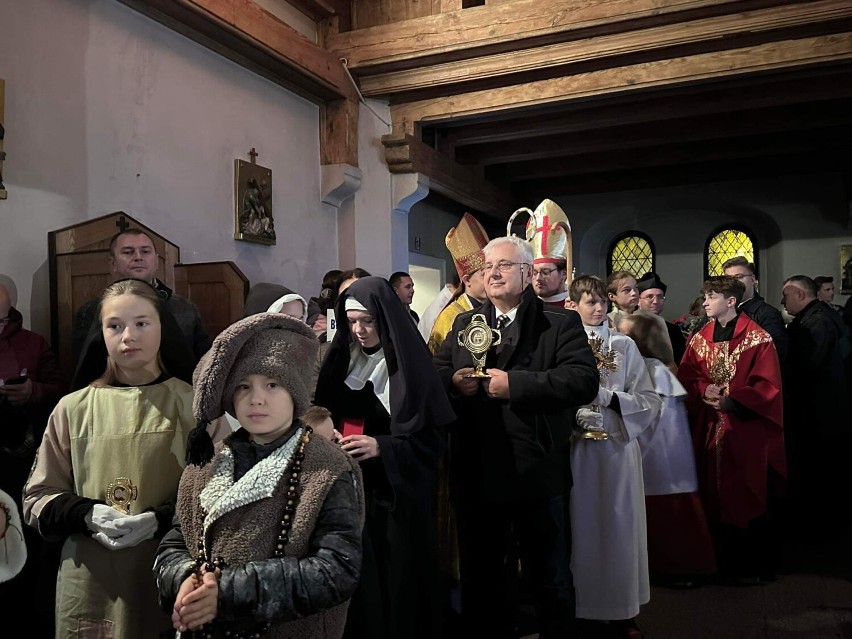 Noc Świętych w Gnieźnie. Bohaterem wydarzenia był św. ojciec Pio