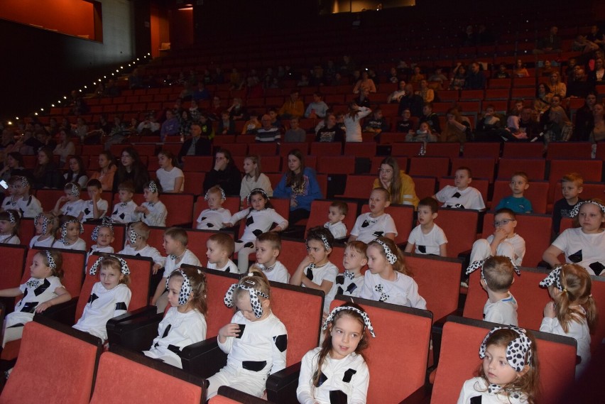 Marzeńtańce 2022. Tańcem dzieci i młodzież przywitały wiosnę [dużo zdjęć]