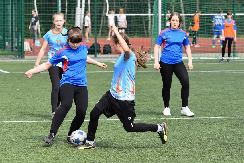 Eliminacje turnieju Mała Piłkarska Kadra Czeka. Dziewczyny z Dobiecina pokazały jak się gra w piłkę [ZDJĘCIA]