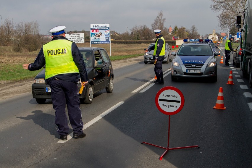 Śrem: policjanci sprawdzali trzeźwość kierowców (07.4.2015)