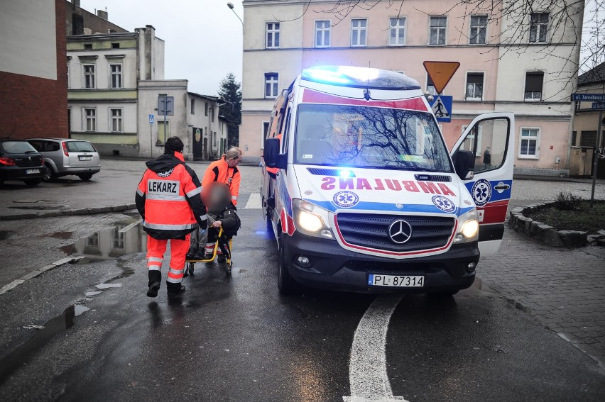 13-latek wyskoczył z okna kamienicy w Lesznie