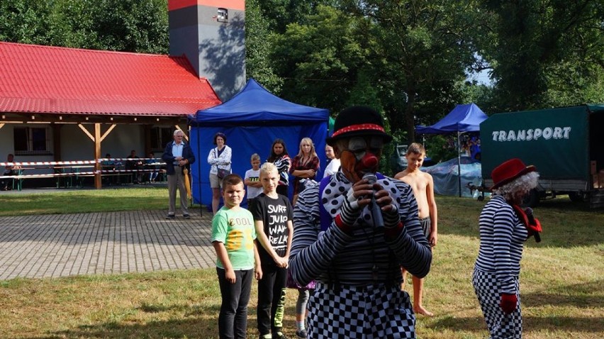Festyn w Laskowie. Była zabawa z klaunami, włoskie szlagiery i zabawa taneczna [FOTO]