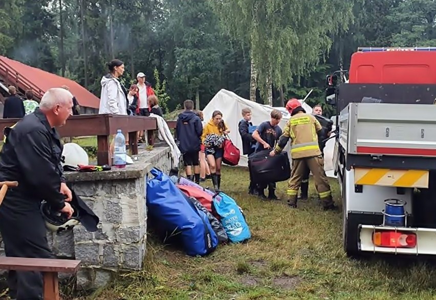 Harcerze ze Śląska zostali ewakuowani po przejściu...