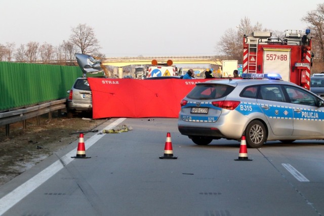 Wypadek na A4 między Legnicą a Wrocławiem. Zderzyły się dwa pojazdy, jezdnia w kierunku Wrocławia zablokowana!