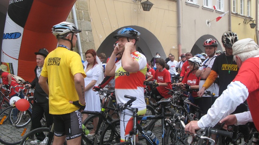 4 maja wspaniała parada rowerów w  Jeleniej Górze (zdjęcia)