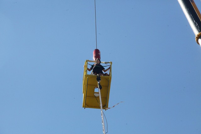 Skoki na bungee w Łodzi, Manufaktura