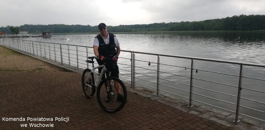 Nad jeziorami pojawią się policjanci na rowerach