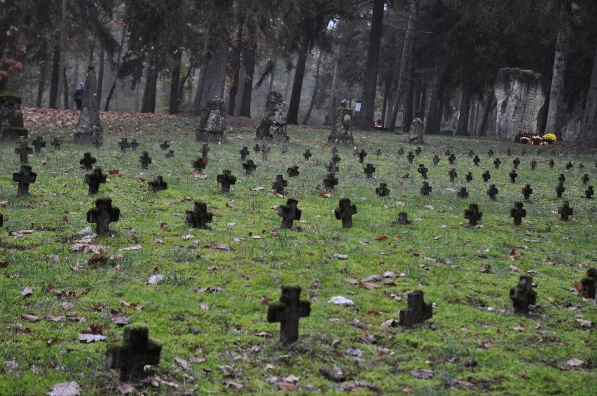 Cmentarze wojenne w Pile z I i II wojny światowej