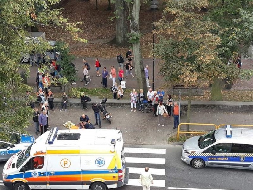 Kobieta potrącona na przejściu dla pieszych przy Parku Miejskim w Wejherowie