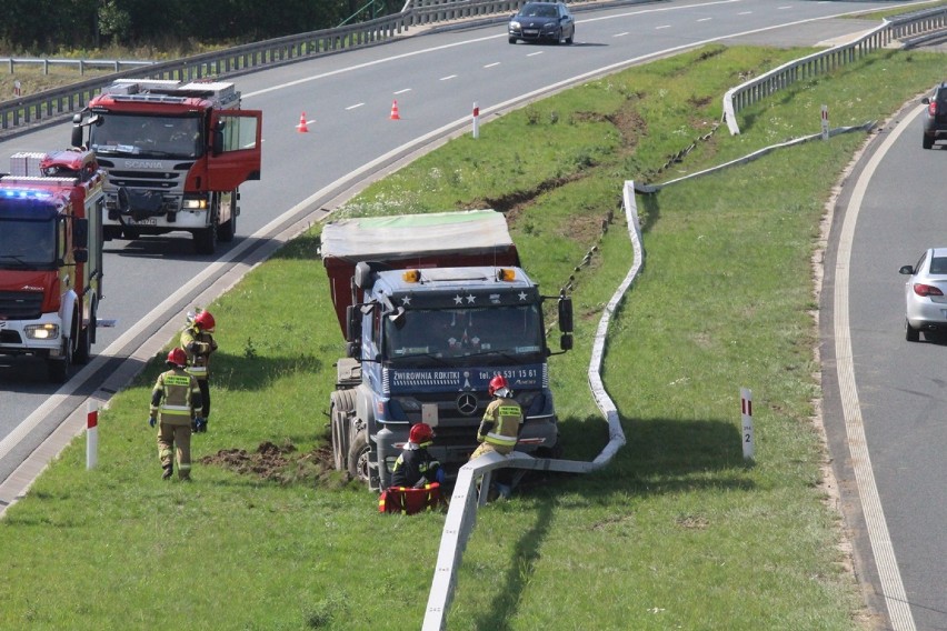 Wypadek na Drodze Ekspresowej S3 na wysokości Legnicy [ZDJĘCIA]