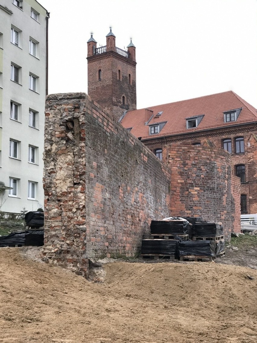 Rekonstrukcja starej Baszty w Słupsku coraz bliżej. Jest wykonawca
