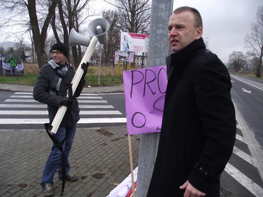 Protest w Kamiennej Górze w sprawie budowy drogi S3.