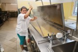 Tak gotują w katowickim szpitalu - ZDJĘCIA. Sprawdź jak działa kuchnia w Szpitalu Klinicznym im. Andrzeja Mielęckiego
