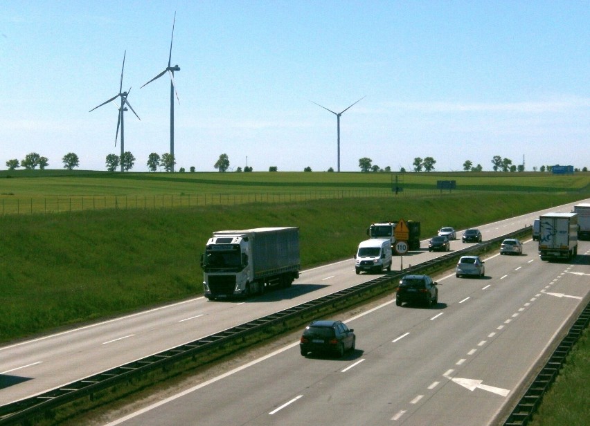 Duża farma wiatrowa Kostomłoty powstała tuż przy...