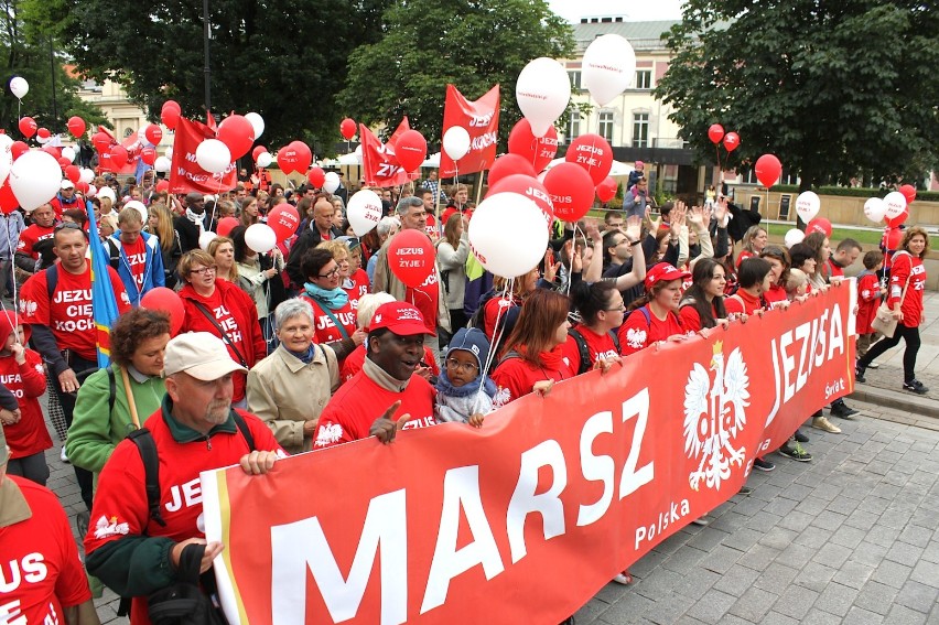 Marsz dla Jezusa 2014 przeszedł przez Warszawę [zdjęcia]