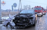 Gołaszyn: 19-letni kierowca audi wjechał wprost pod nadjeżdżający pociąg