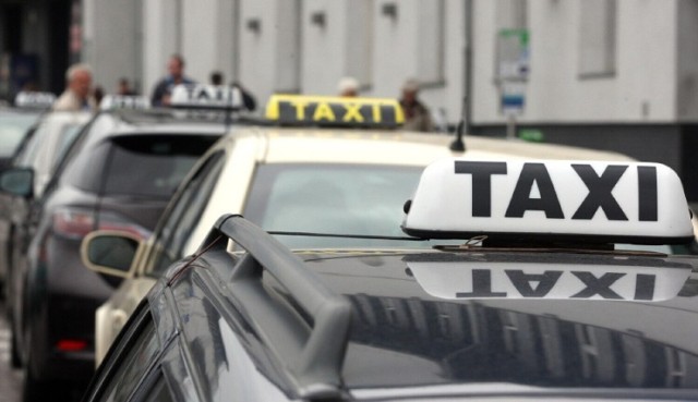 Trzeba będzie wyrobić nowe licencje dla taksówkarzy