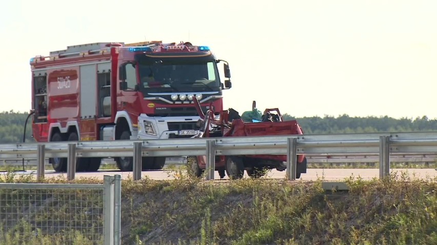 Wypadek na A1 w Woźnikach. Dwie osoby ranne, lądowały śmigłowce LPR [ZDJĘCIA, WIDEO]