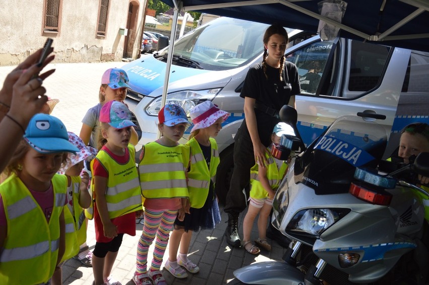 Dzieci odwiedziły komendę policji [FOTO]