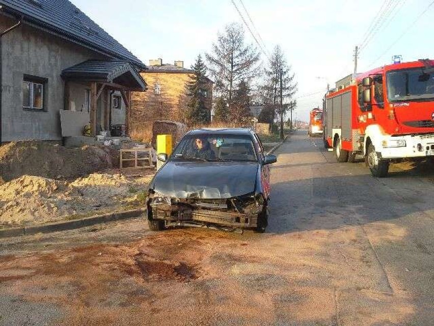 Wypadek w Imielinie: Bus z dziećmi zderzył się z osobówką